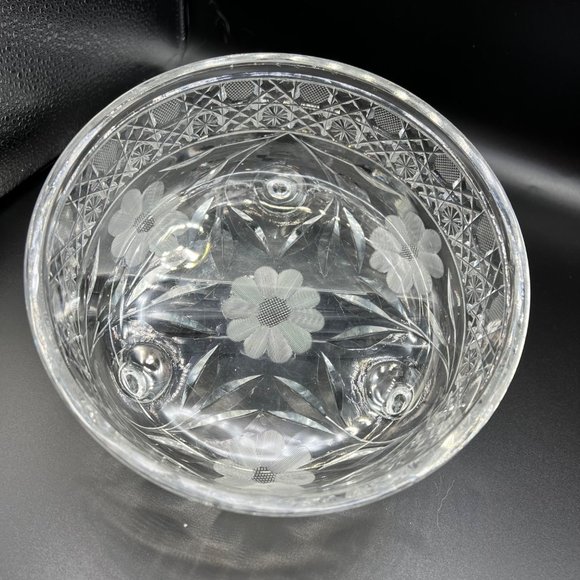 Vintage Glass Bowl Cane and Etched Flowers Three Footed 7.5” Candy Bowl - Picture 3 of 10